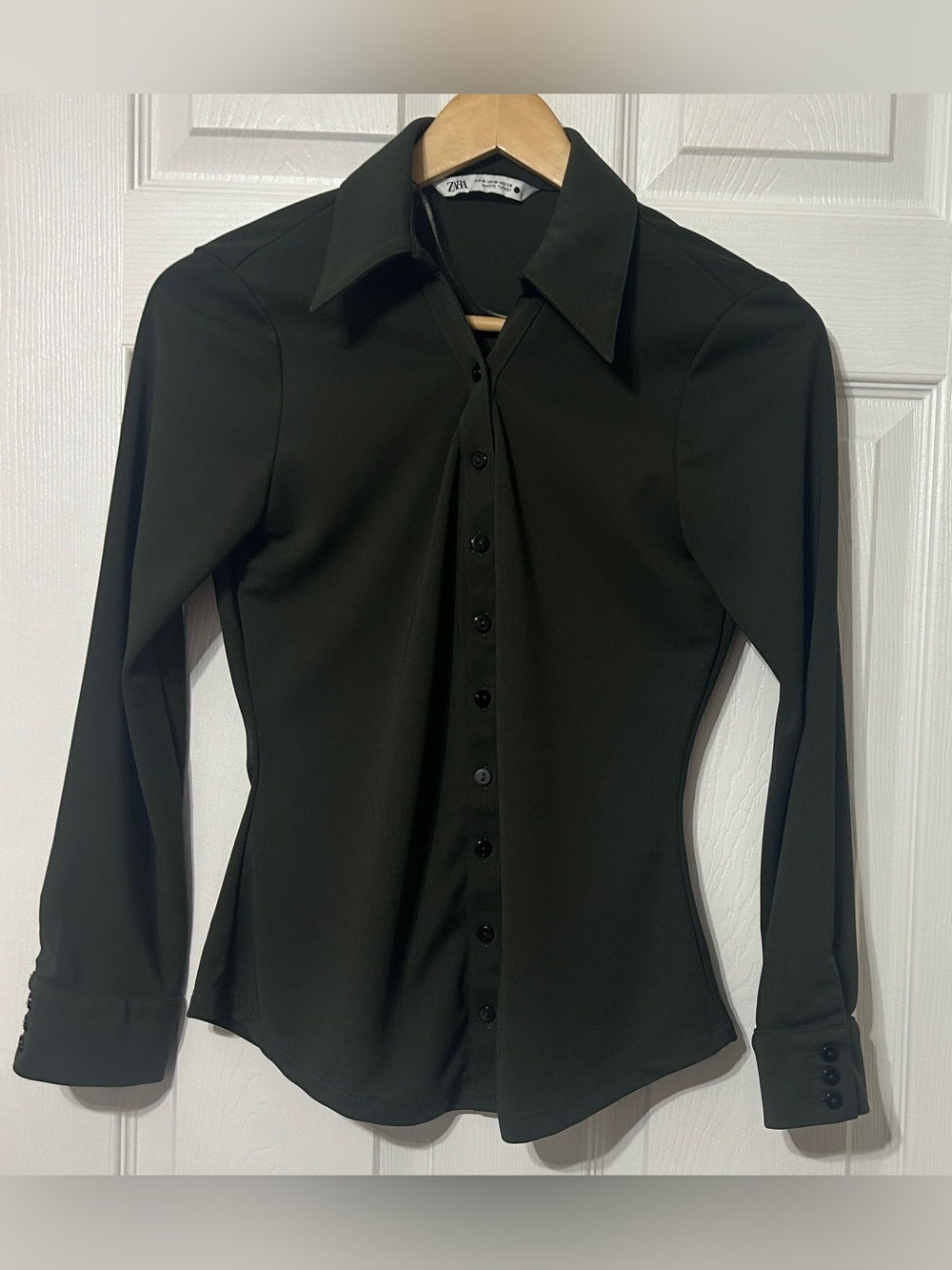 ZARA Women’s Olive Green Fitted Button Up Shirt Stretch Knit Size M